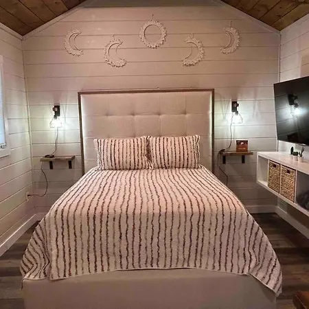Blissful Nook Tiny Home ~ Cozy Retreat W/ Hot Tub; Near Town And Deep Creek Bryson City Exterior photo