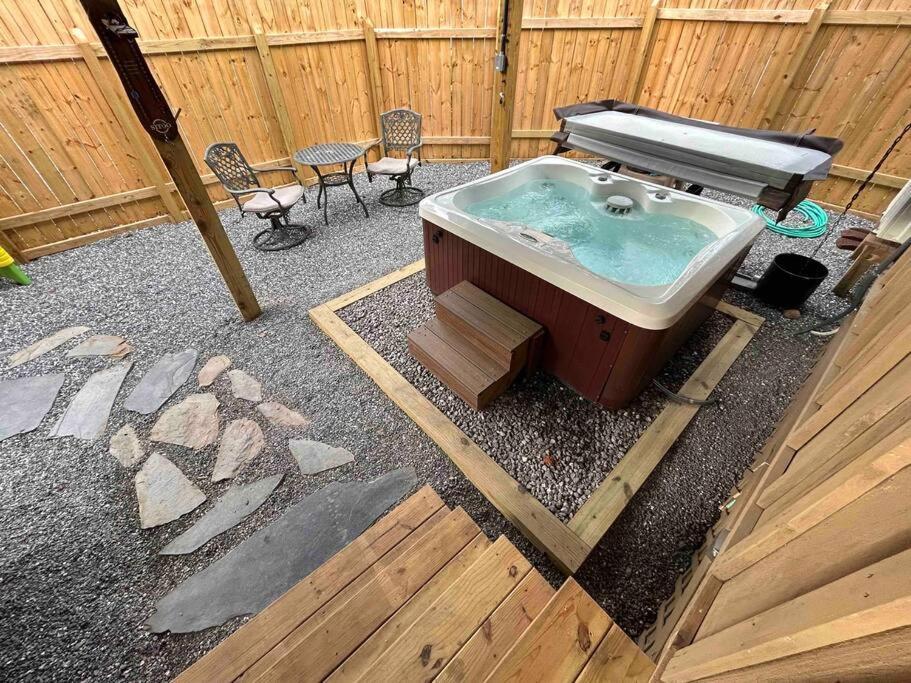 Blissful Nook Tiny ~ Cozy Retreat W/ Hot Tub; Near Town And Deep Creek Holiday home